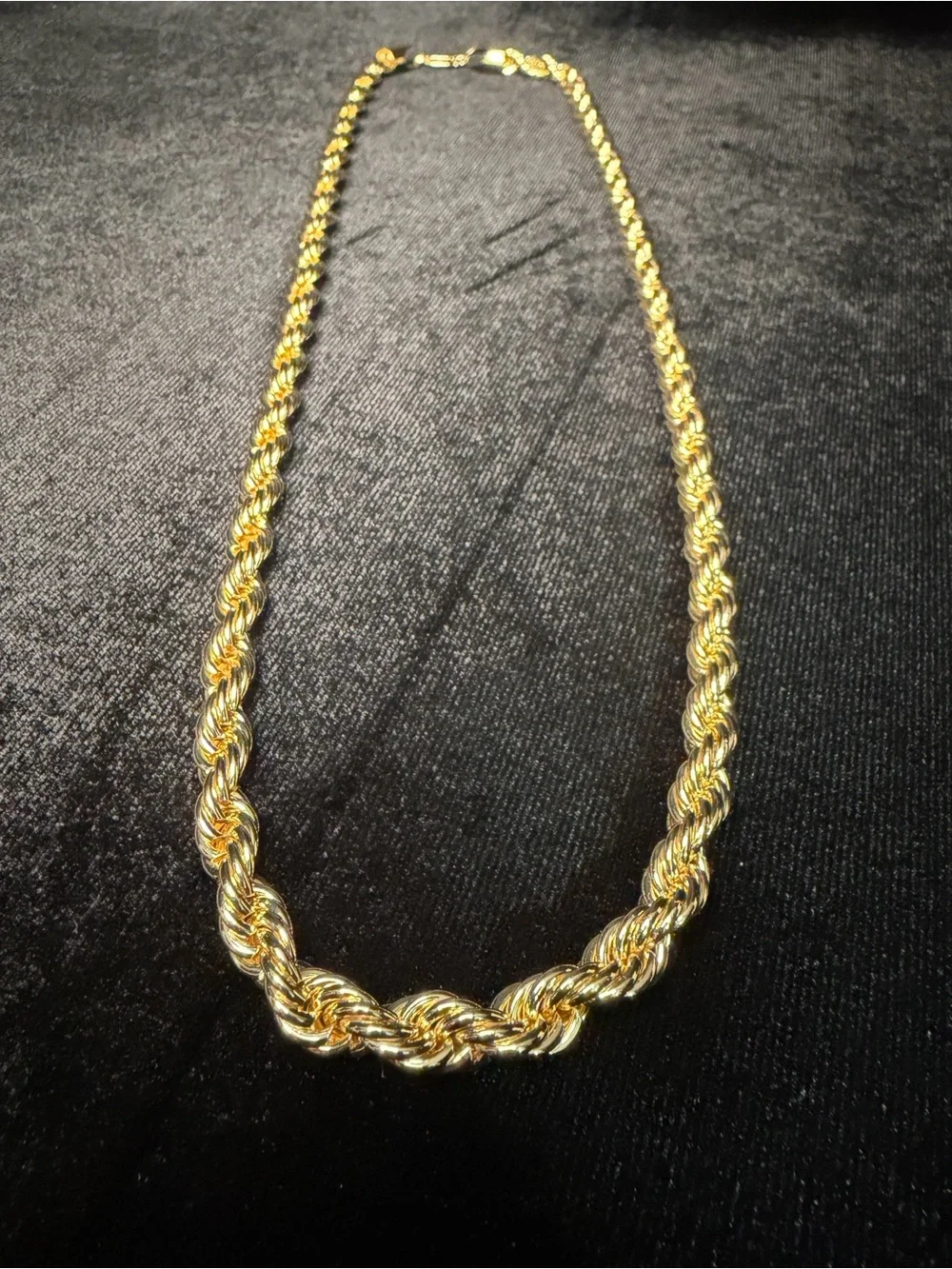 24in 7MM Rope Chain 14K Premium Finish Beautiful Stand Out Piece. Brand New